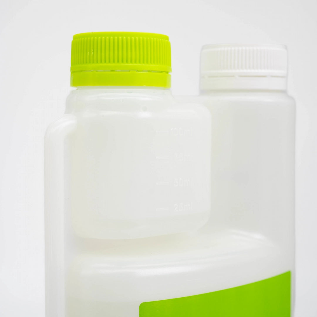 Cafetto LOD Liquid Descaler Green Basic Barista Coffee Machine Cleaner Organic Descaler Close up of bottle system