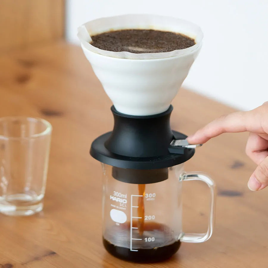 Hario V60 Ceramic Switch White brewing - Basic Barista