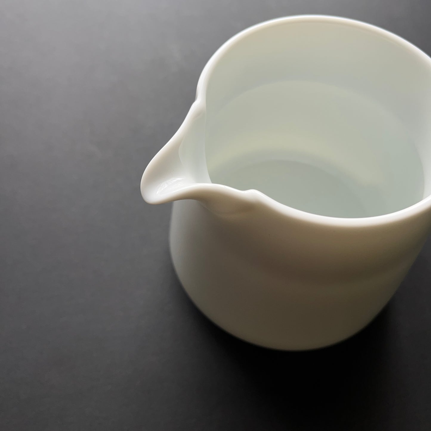 Origami Aroma Server - Ceramic coffee server White - Basic Barista Australia Melbourne